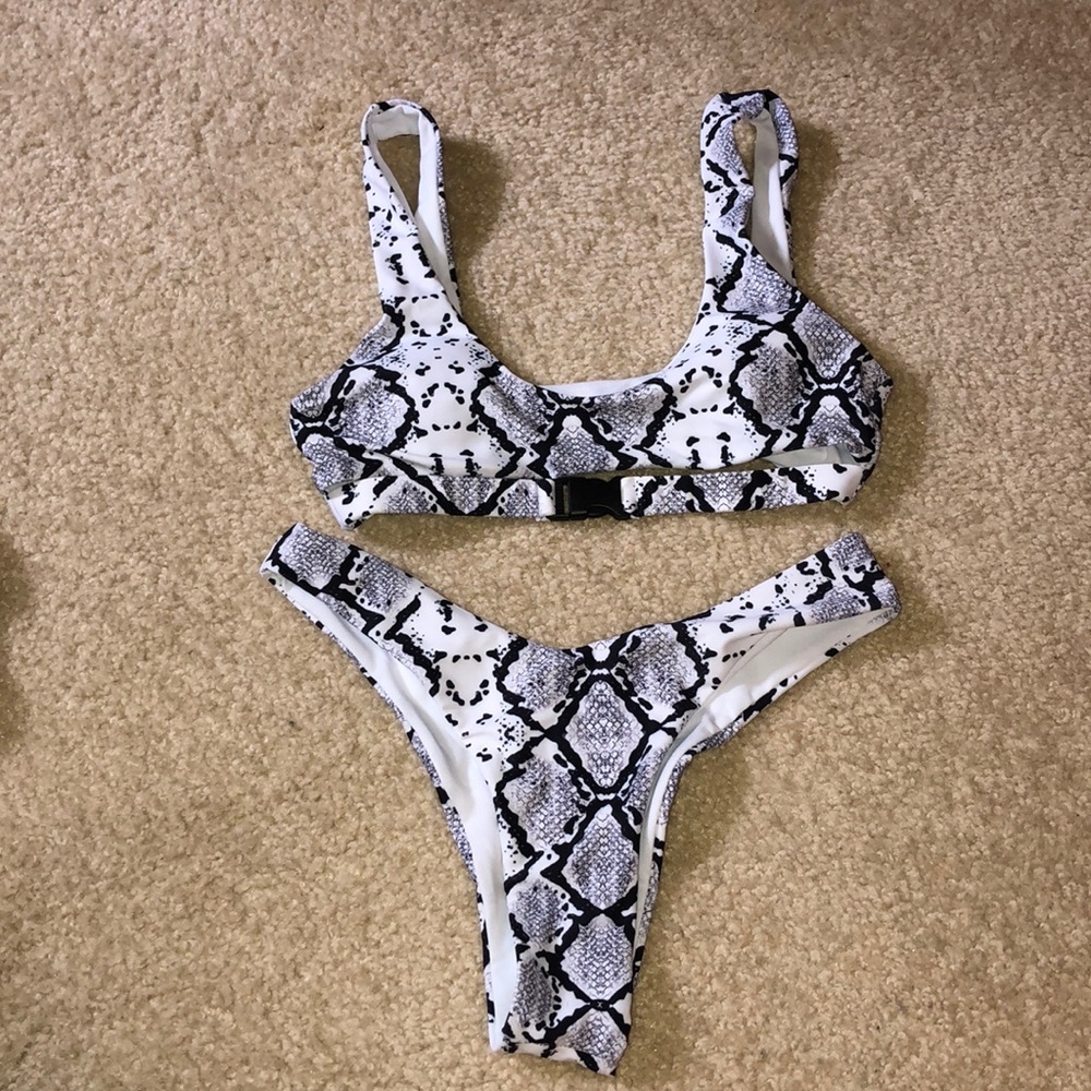 NEW/NEVER WORN Shein Bikini
